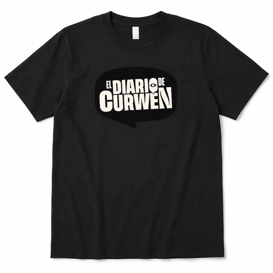 Polo negro con el logo de El Diario de Curwen en el pecho